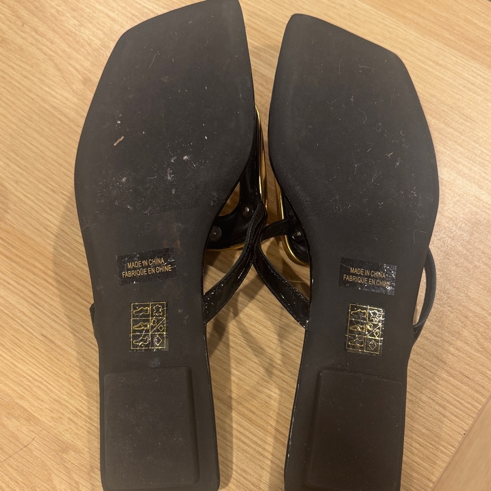 Jeffrey Campbell Black Classic patent leather Flop with Gold Accents - Picture 3 of 6